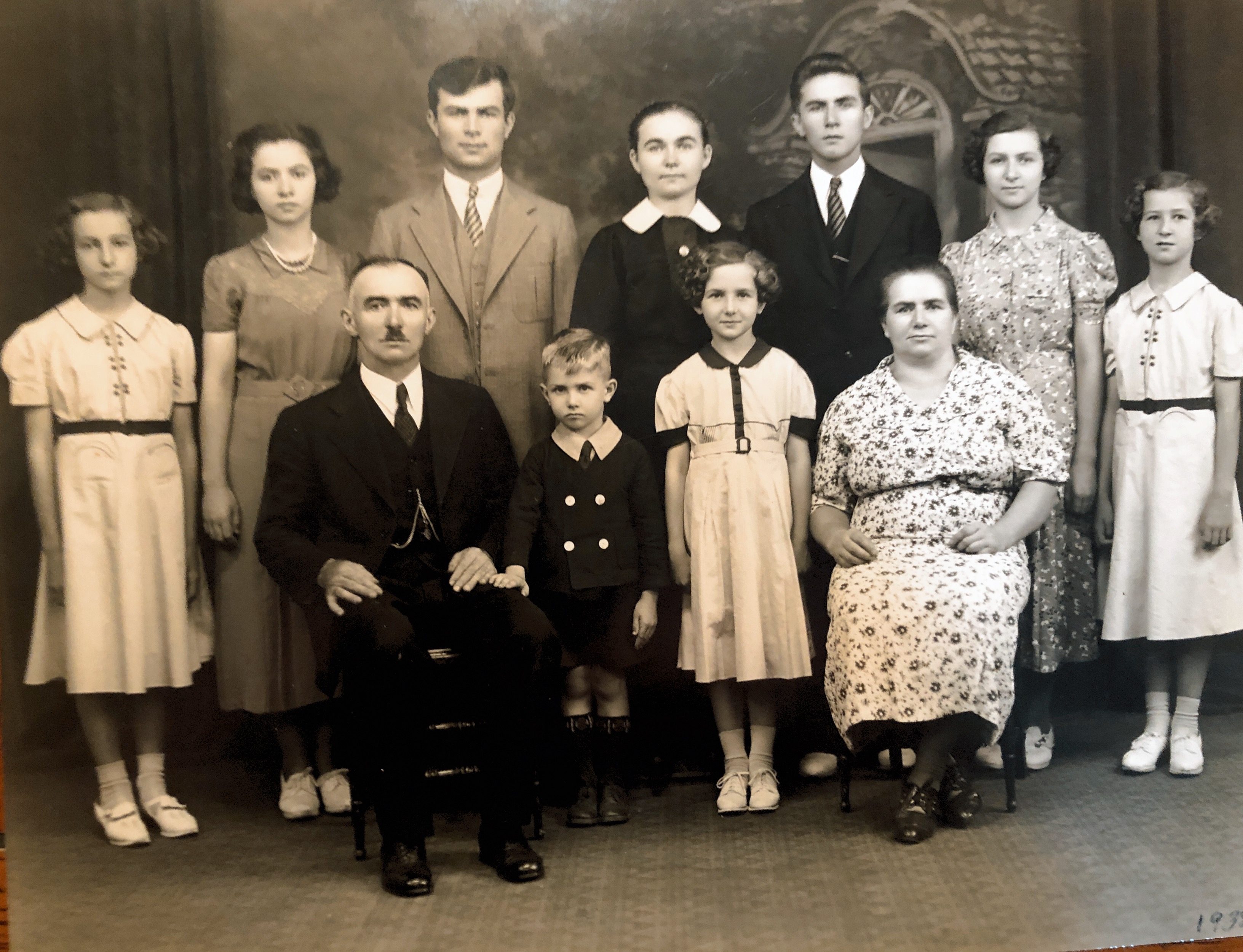 Walakovits family picture 1938 … USA