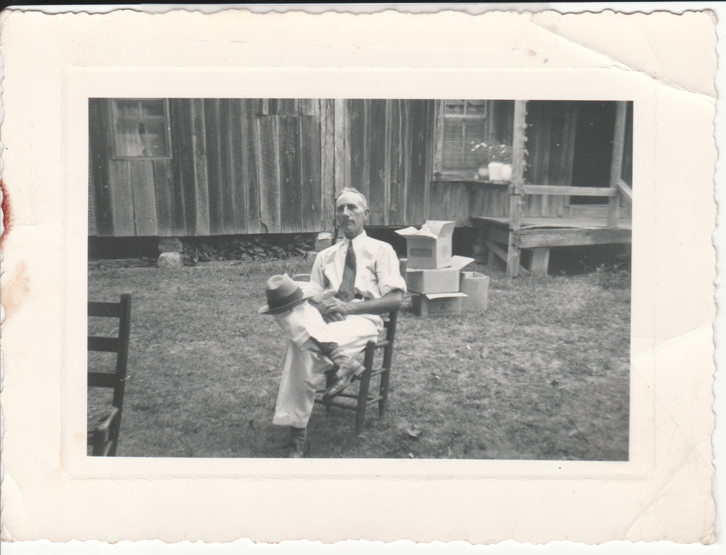 Developed: 1941/09/18 on page: Uncle Raney, Mom’s(RFA) Brother.