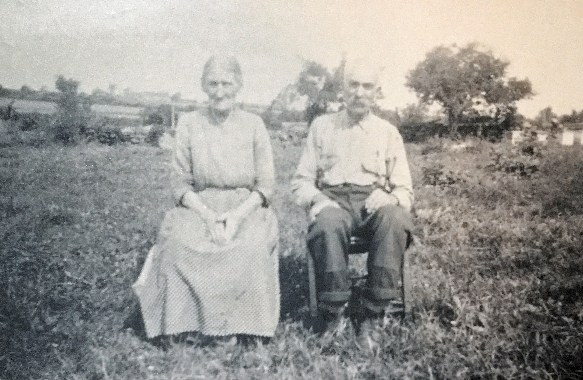 1941: M. et Mme Ricard, parents de La mère de Adjutor