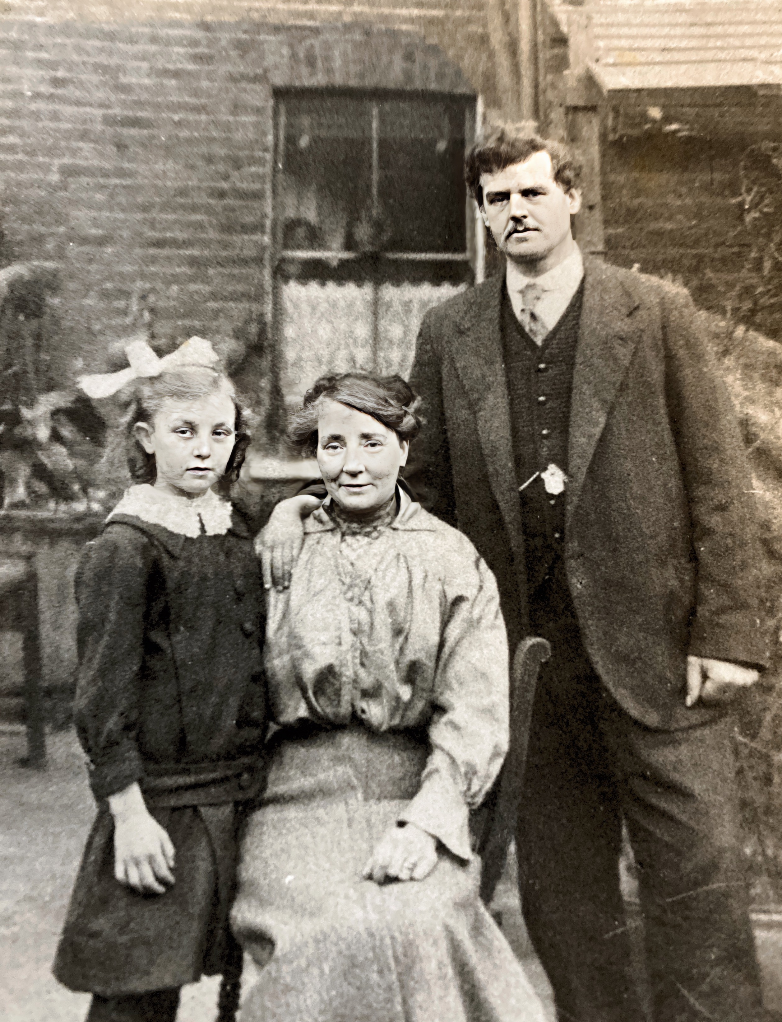 John Christopher Dudley, his wife Ada and daughter Mabel. London England circa 1911