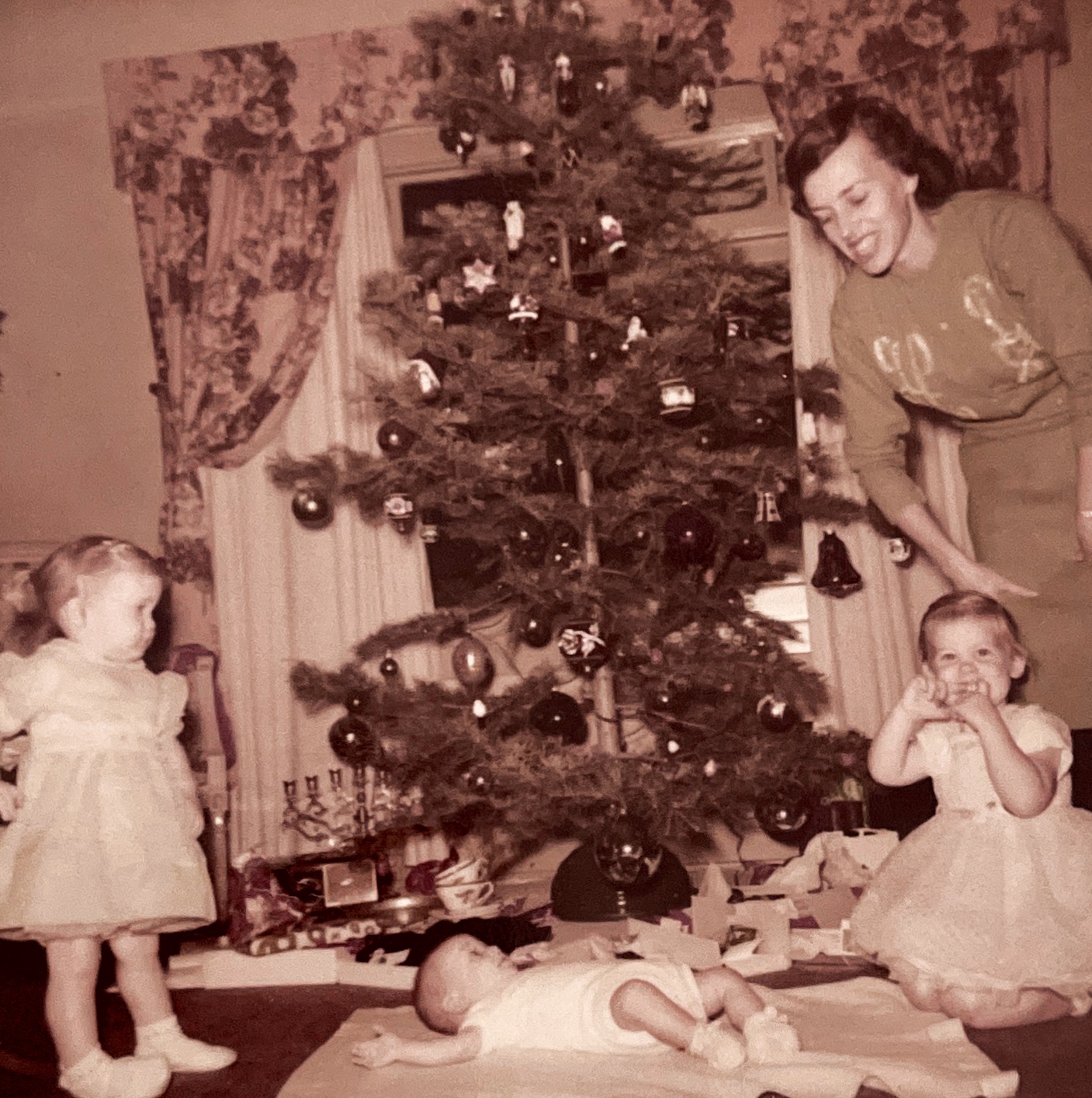 1955- Jayne & Diane Price and baby Keith & Doris Harvey