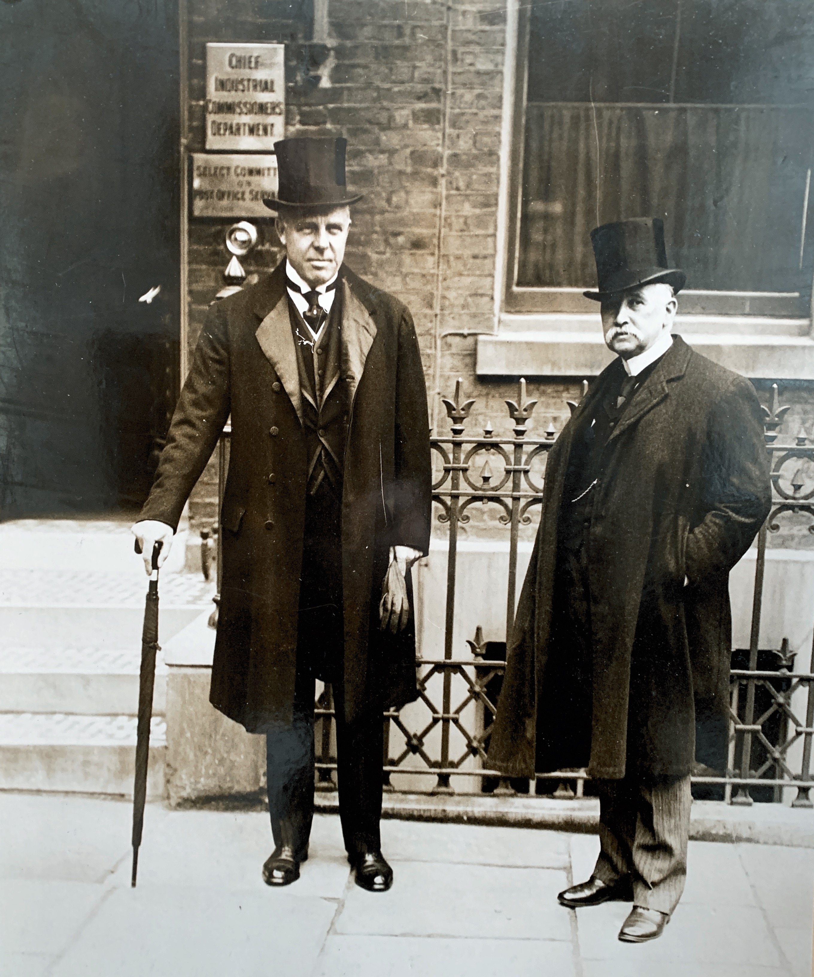Sir Stanley Baldwin and Richard Tilling outside the Chief Industrial Commissioner’s Dept during the 1926 General Strike