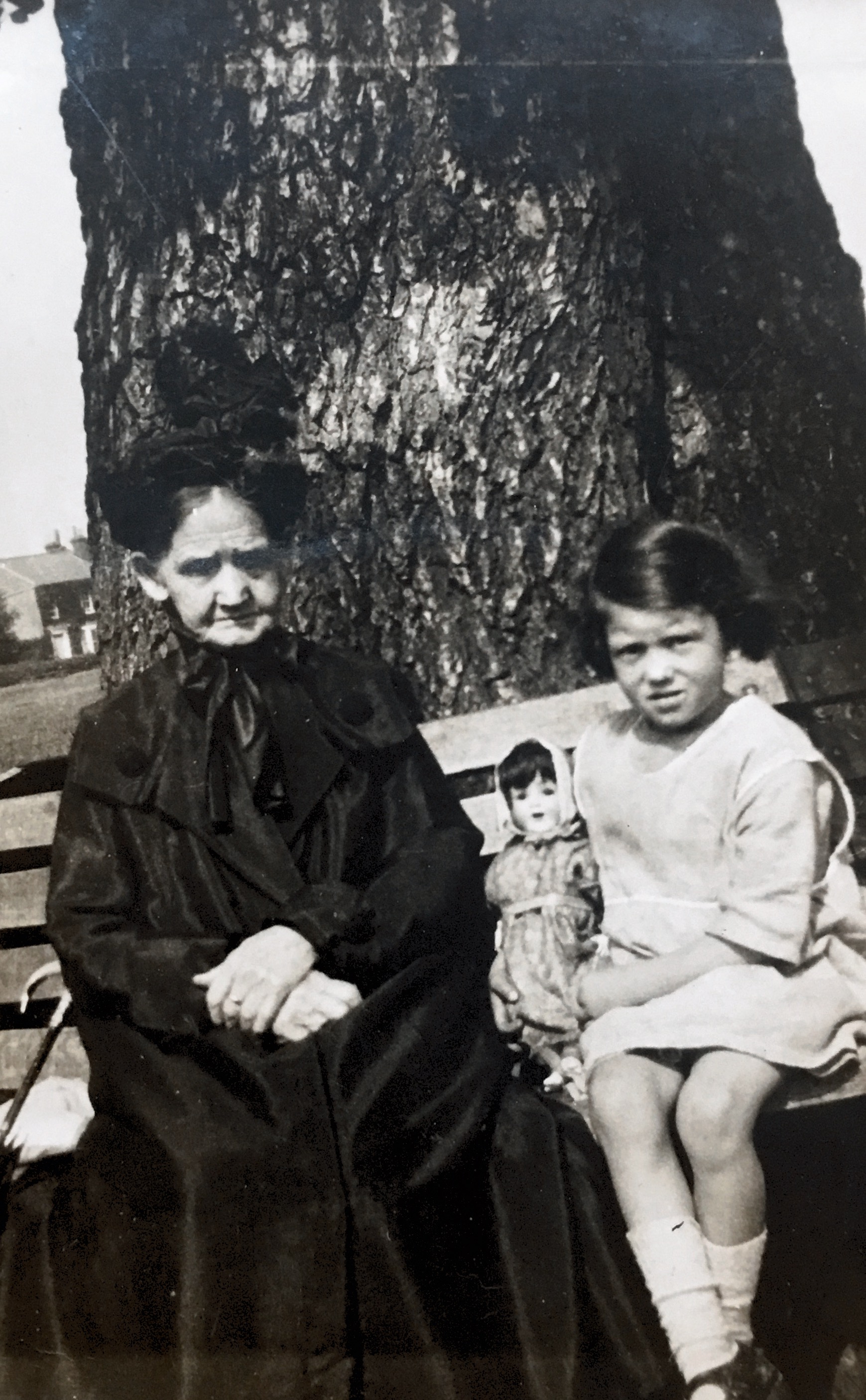 Susie Gordon born 1917 with her great grandma Mary Ann Bywater born in 1849