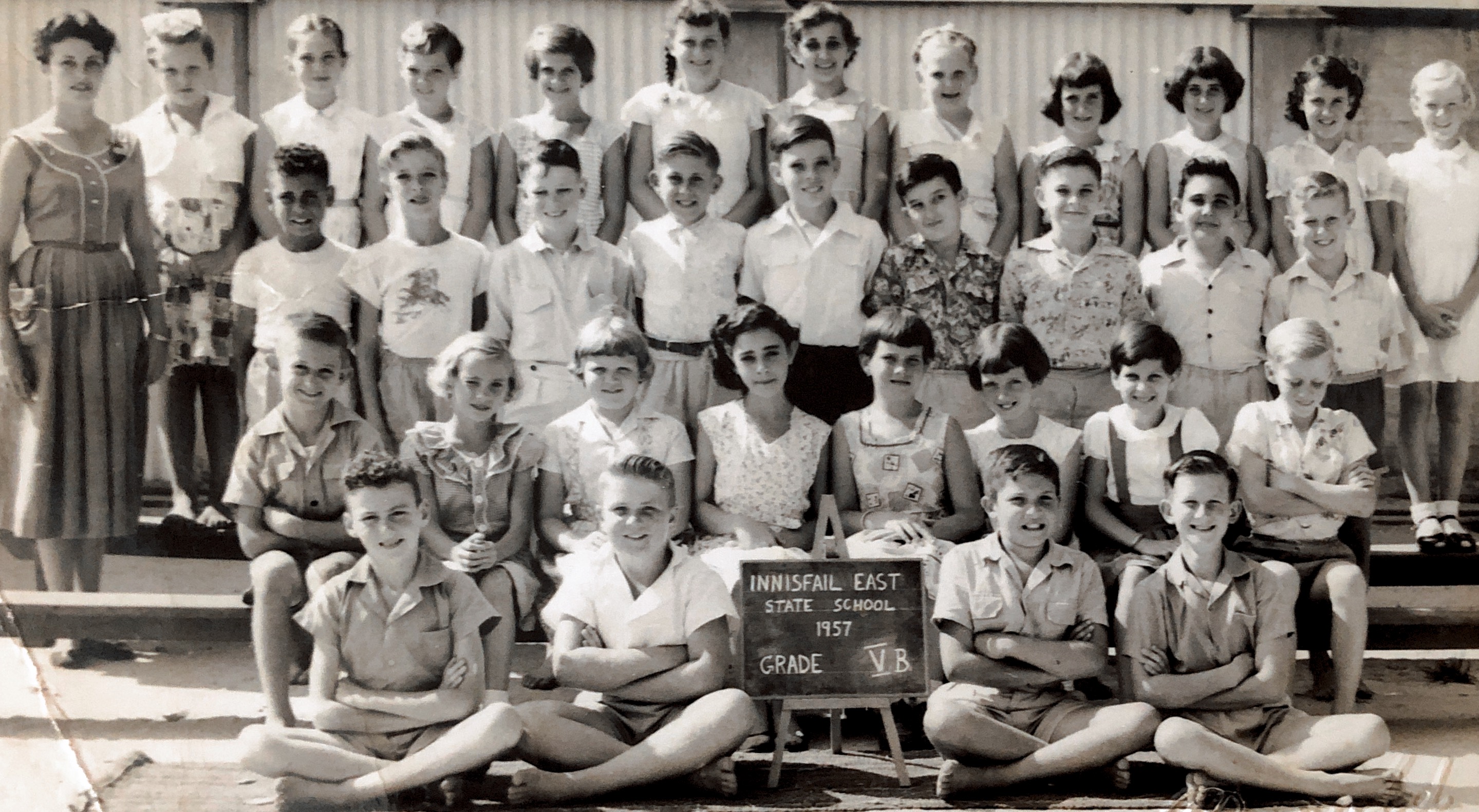 Innisfail East Primary School 1957 - Class 5B INNISFAIL EAST-STATE SCHOOL 1957-GRADE Studios