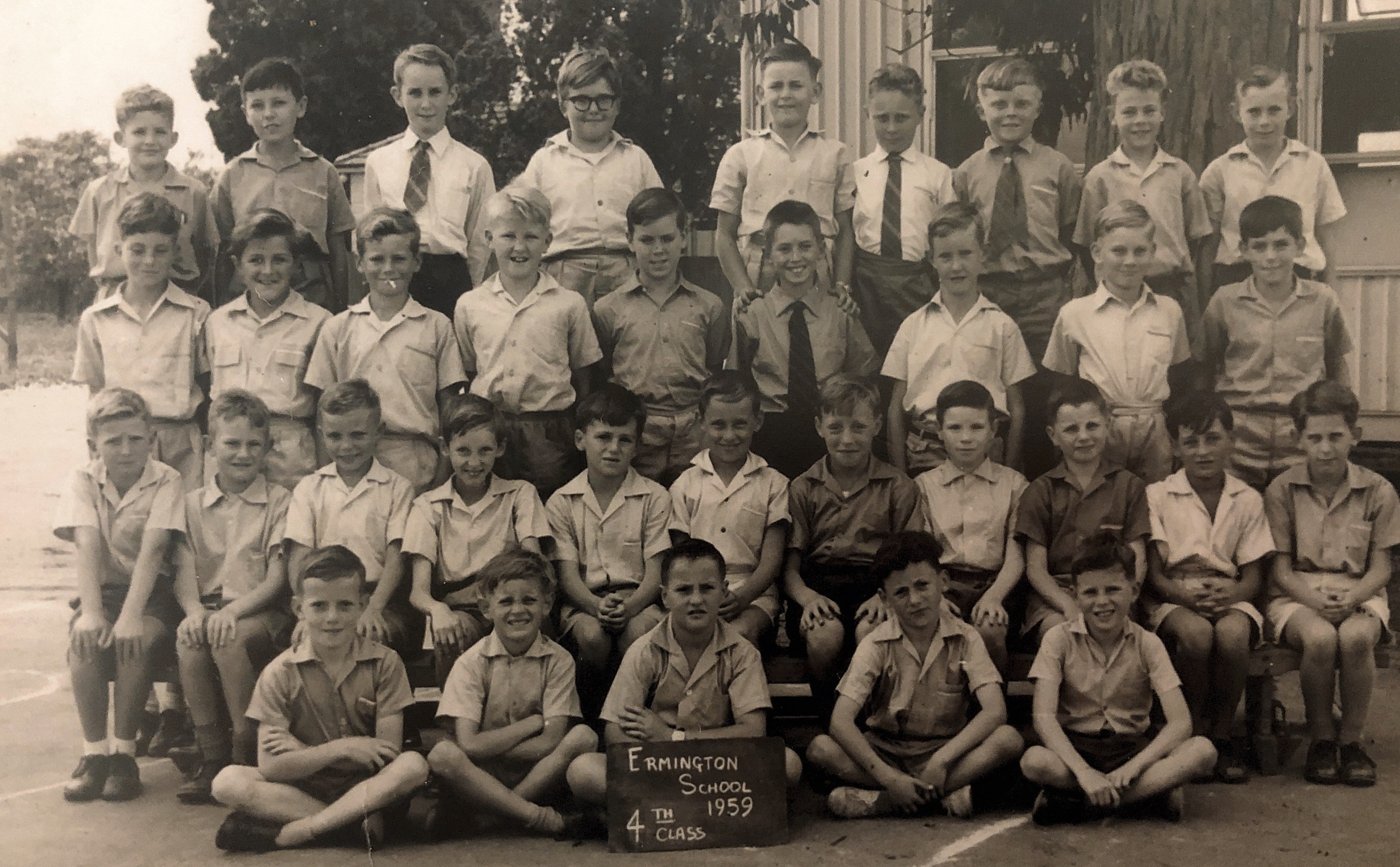 Ermington Public School 4th class 1959. I’m in the second row 3rd from the left.