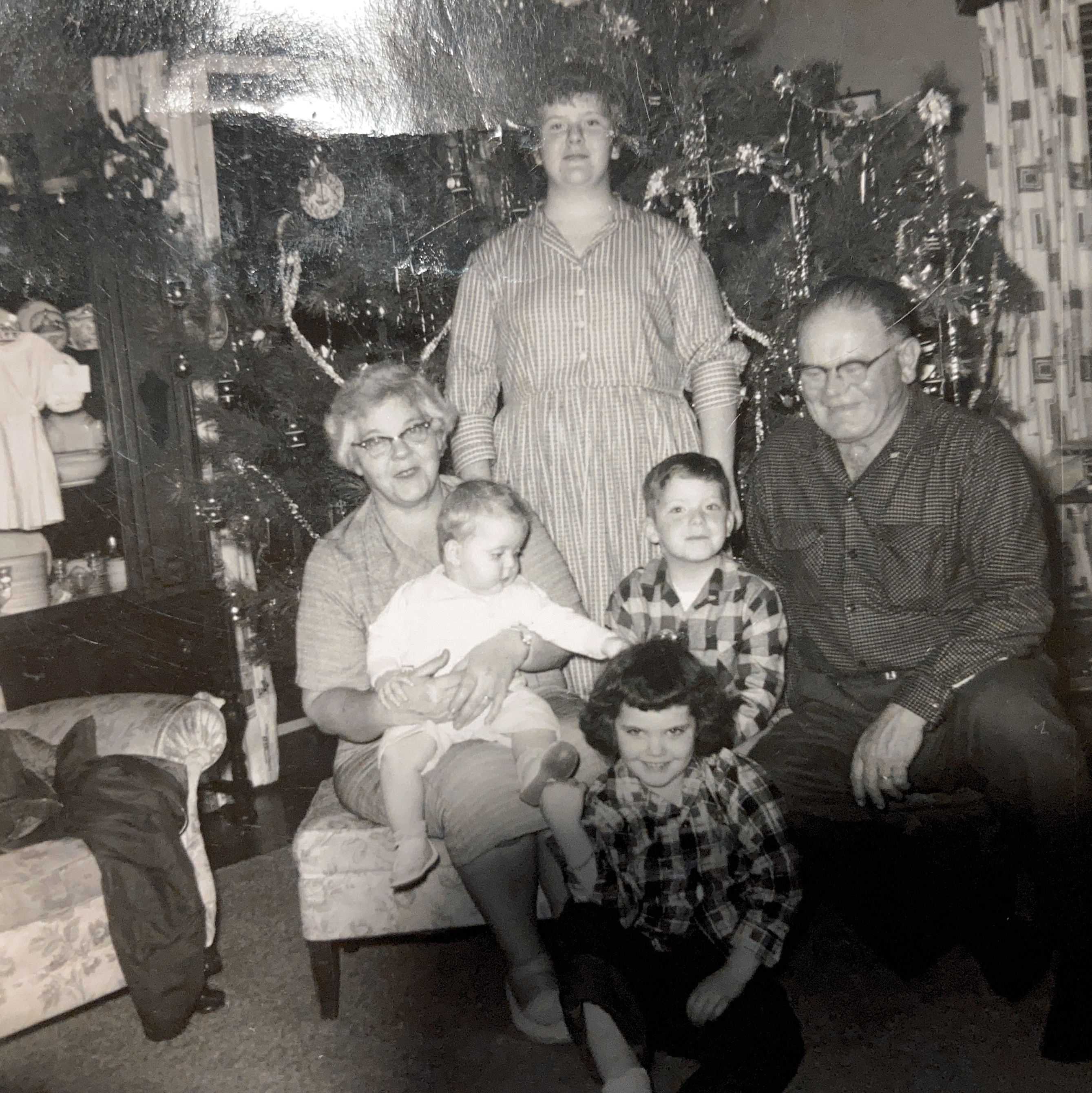 Lucy, Paul, Kathy, Wayne, W. R., and Vicki
Christmas 1959