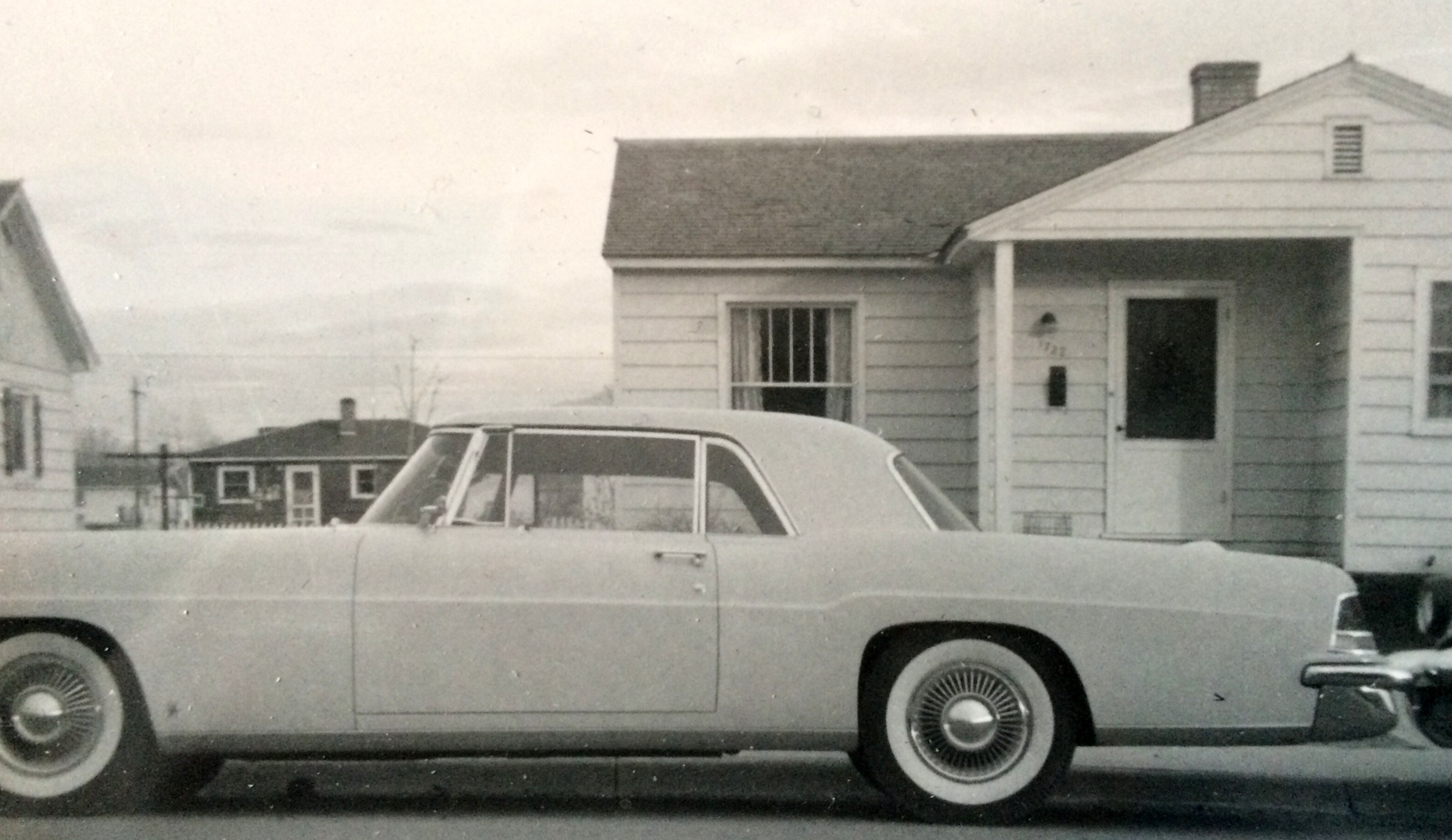 New Continental Mark II at
Murch family home, Grand Jct,Colo. 1955