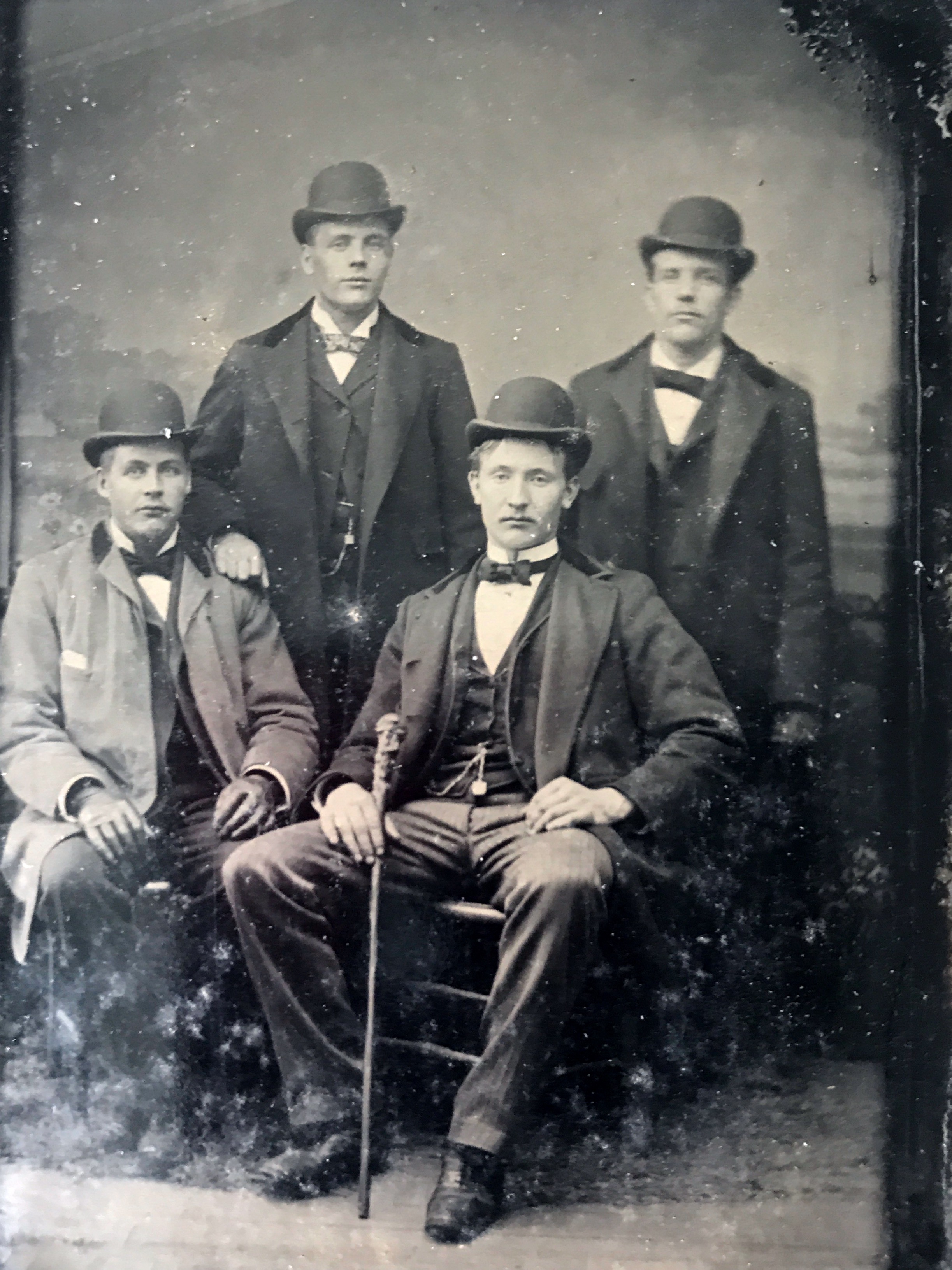 Standing Chas Nic Rydell and biker friend/colleague  Louie Knapp, seated Chas' brother Erik and friend Per Hemmingsson, Brooklyn 1895