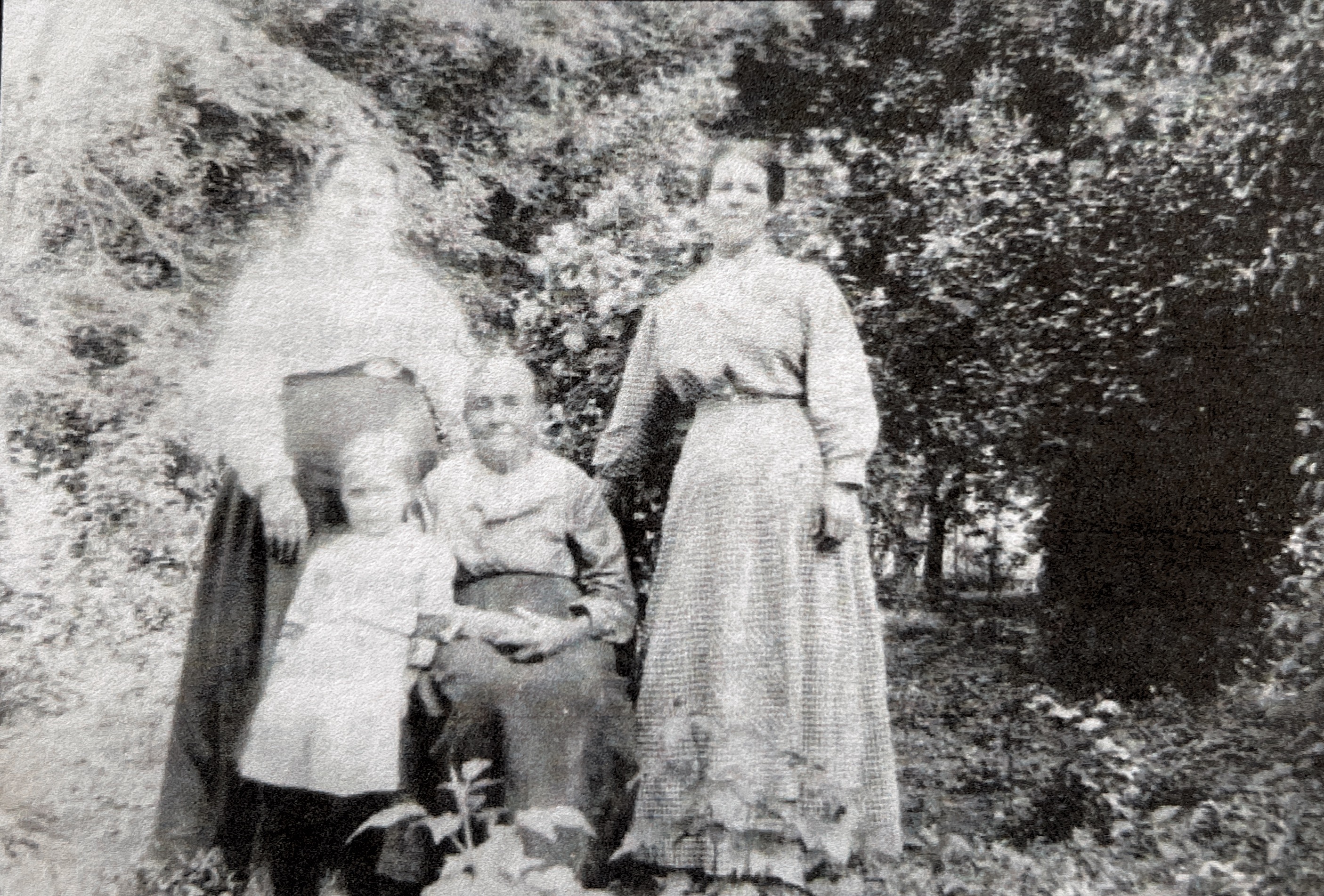 Four generations circa 1913. Seated, Seviah Cunningham Egbert. Standing, Sarah Catherine Egbert Despain and Edna Seviah Despain Dickson. The child is Edna Cathern Dickson Karlinsey.