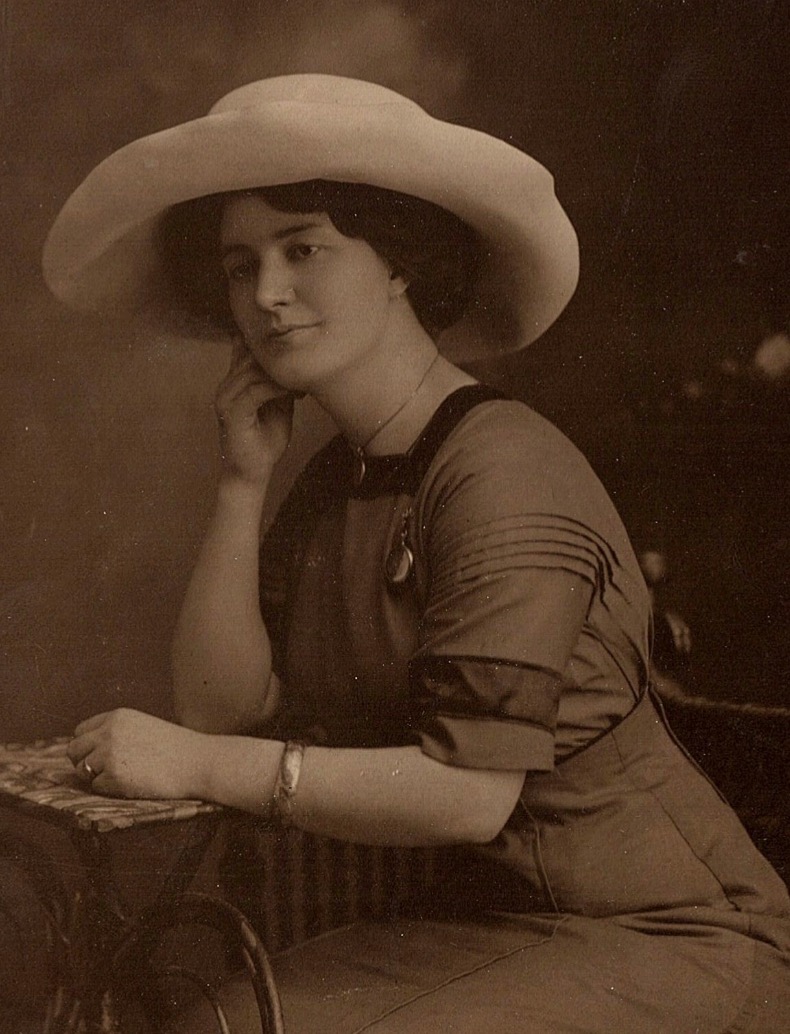 Beda Carlson, wife of Harry Dennler, abt 1914.