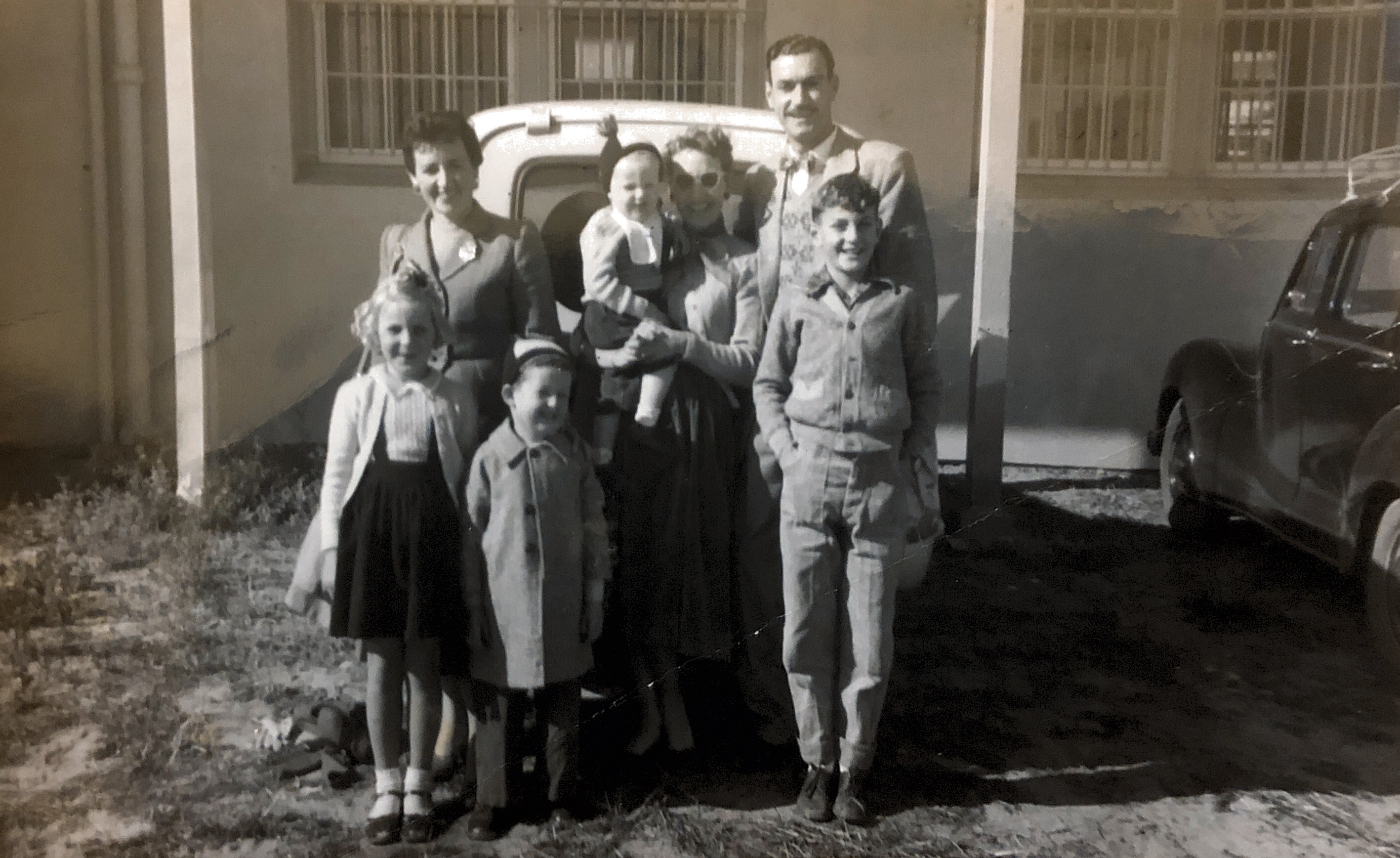 Marj Richmond (left) with sister in law Joan her husband Al son Lindsay & daughter Kerrie Alford and marj’s boys Tony & Mark( baby) Richmond circa 1955.. Doug ( Marj’s husband) was a photographer so taking the shot. 