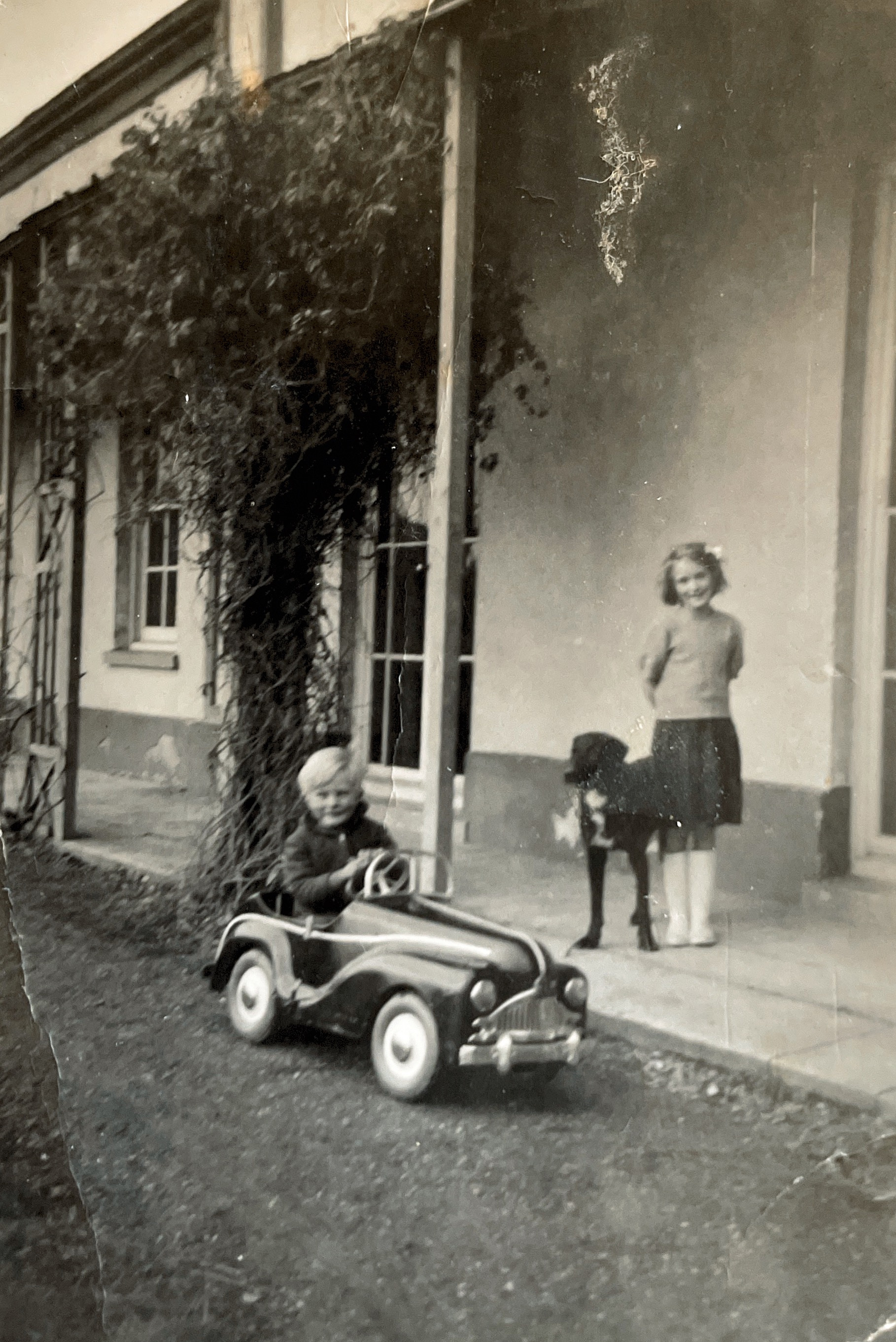 Simon Perry with his sister Susan at Prospect House in 1951