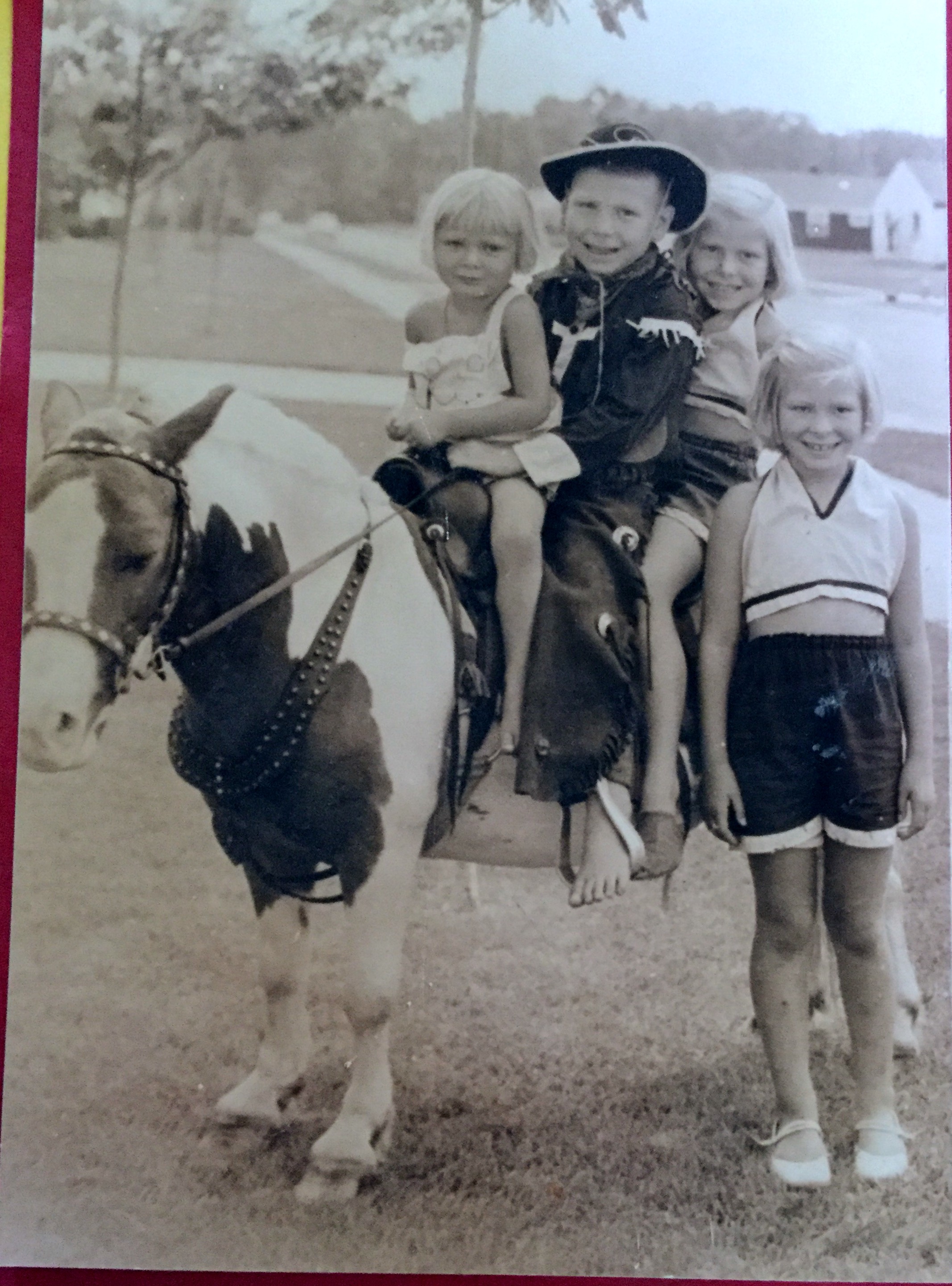 Kludzczynski kids. Shirley 7 Susan 6 ,Michael5, Maryrose.3. 1955