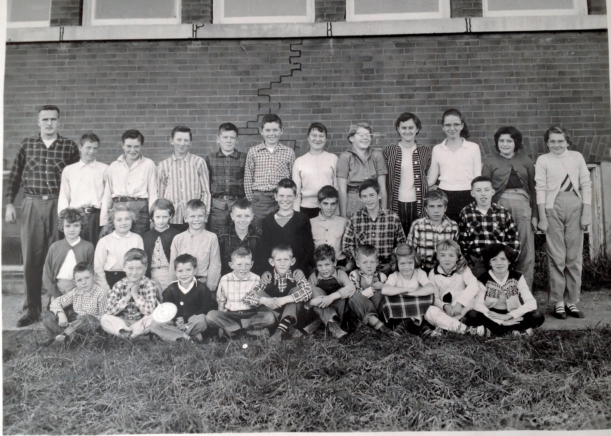 Grade I SS#8 Matchedash Schoolon, .  Pump outside, used coal to heat so lots of cinder blocks to get hurt on.  Had an indoor outside for use.  This was 1957.