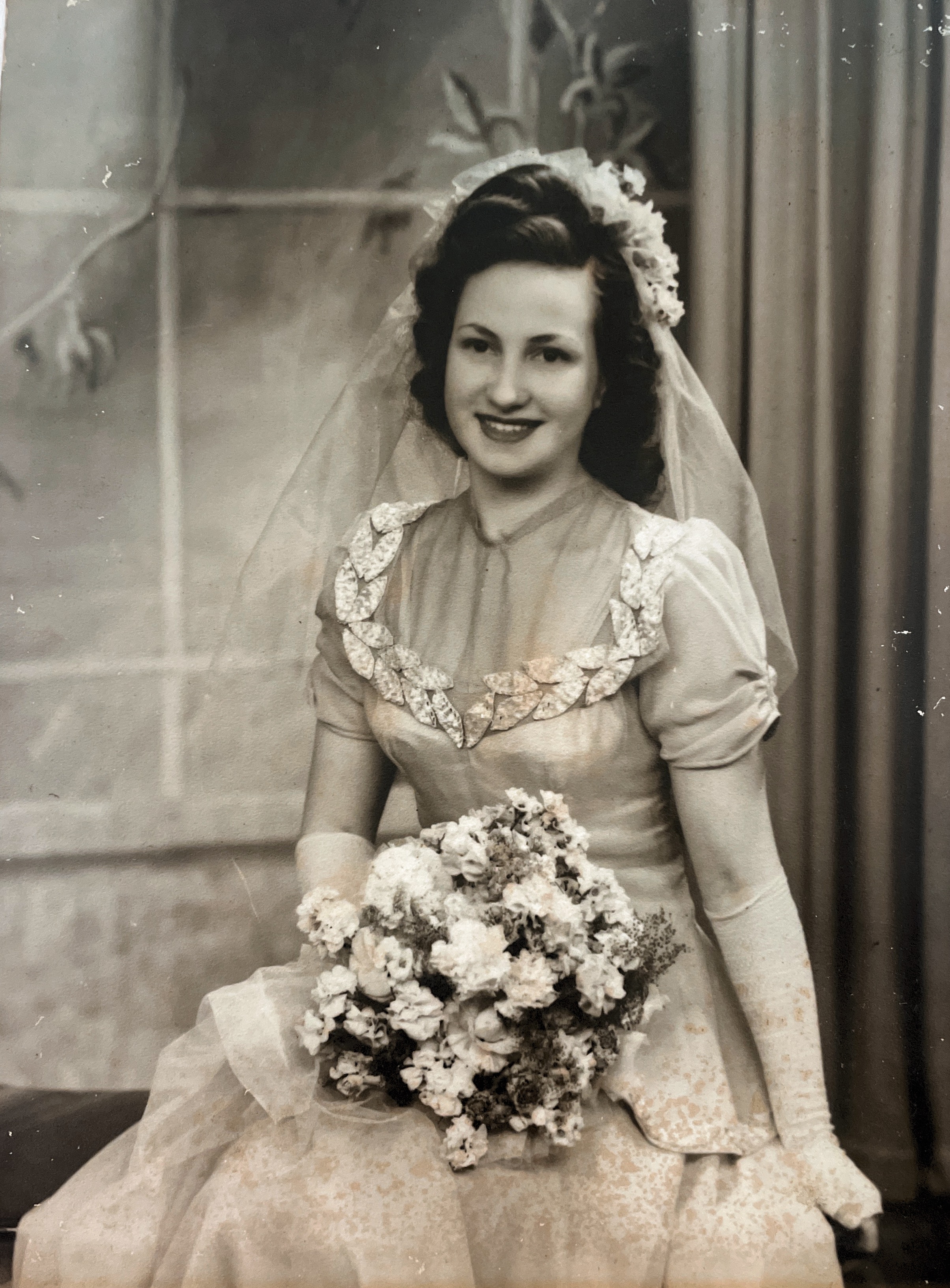 Thora Hall wedding day 1950 Temora NSW