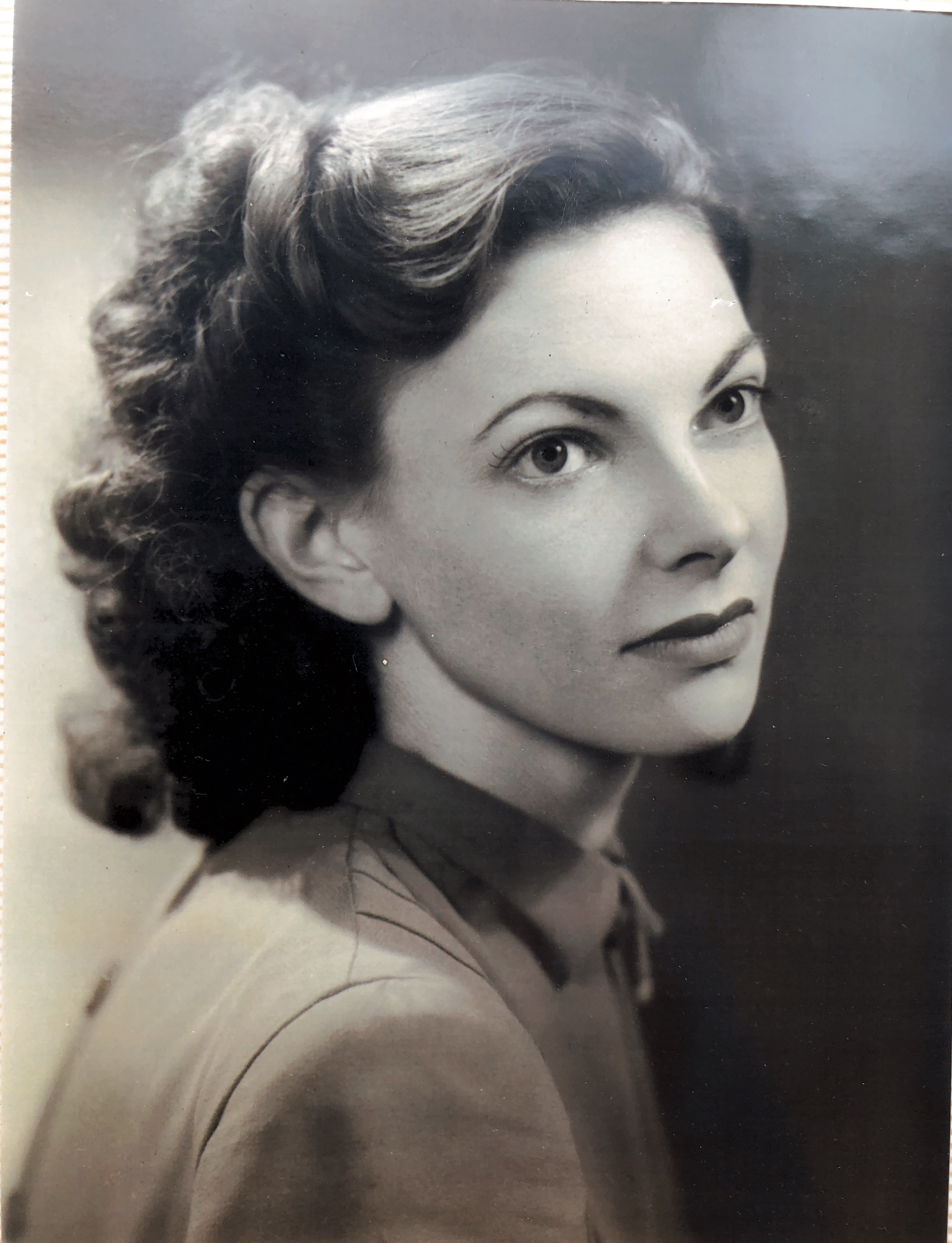 Gladys 1947