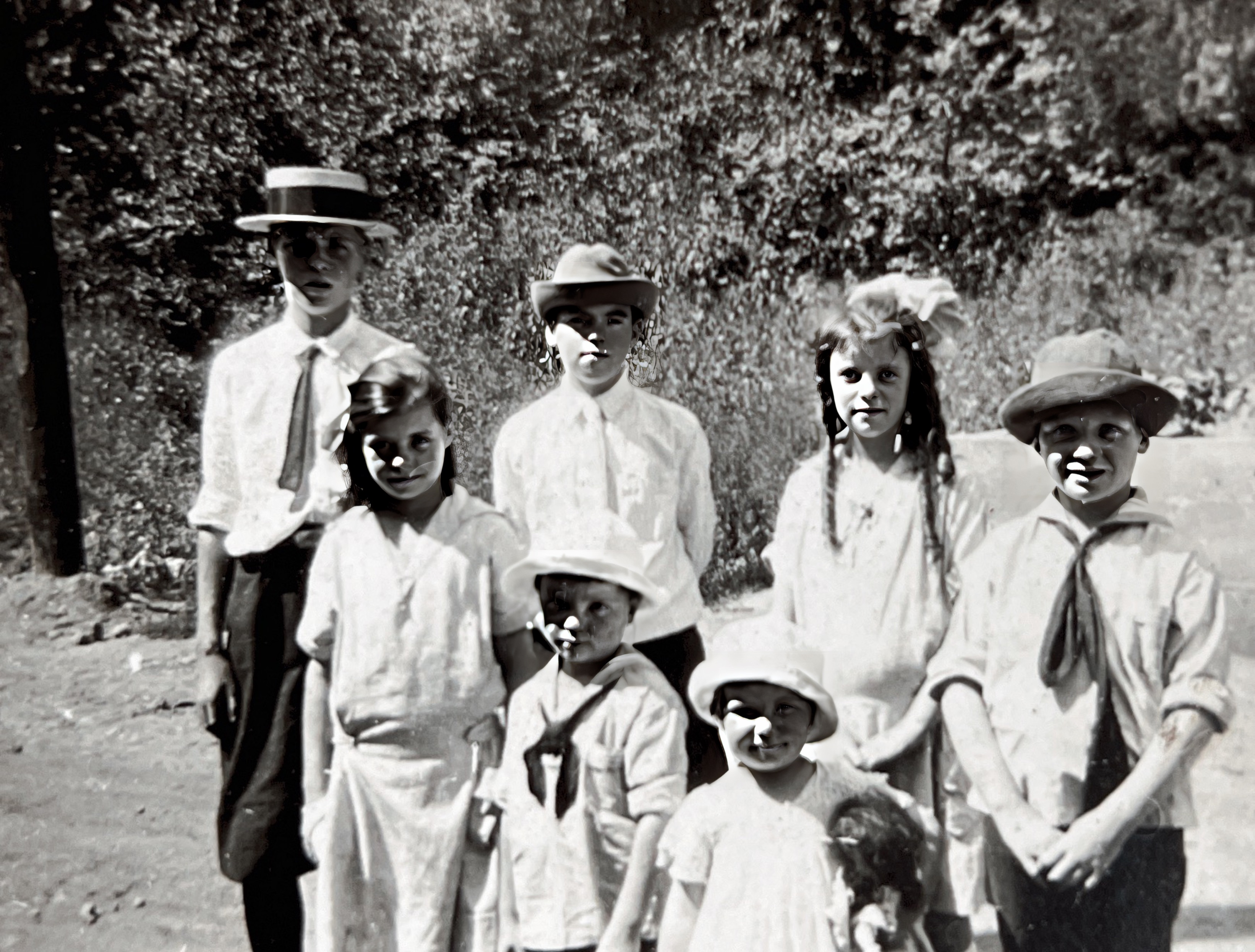 The seven Miller Children newly arrived in the USA from Scotland  Circa 1926 L to R: back: Thomas, William, Nancy , Andrew, front: Ann, Charles and Mary