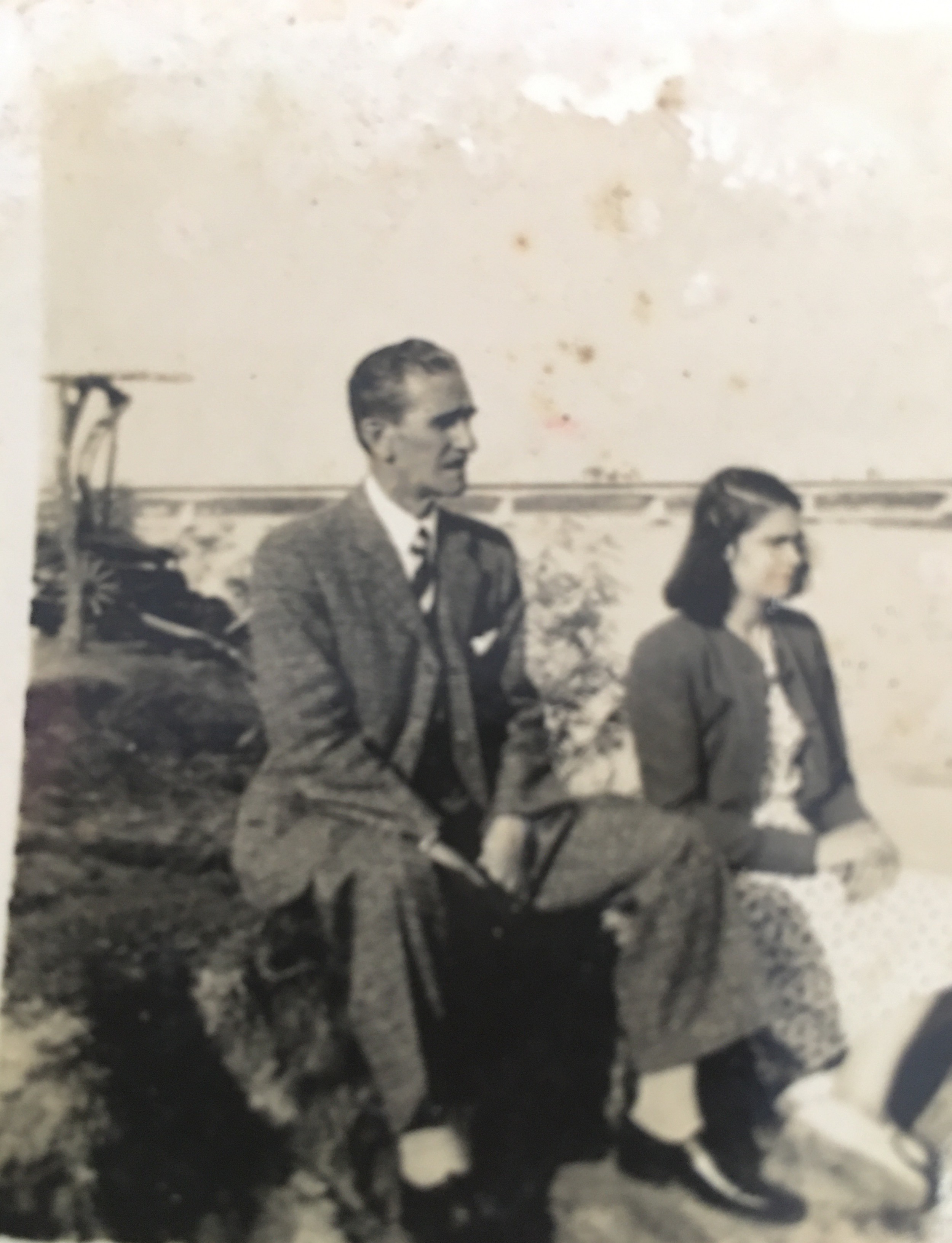 Abuelo tata y tía Mechi en Río Hondo 
1943