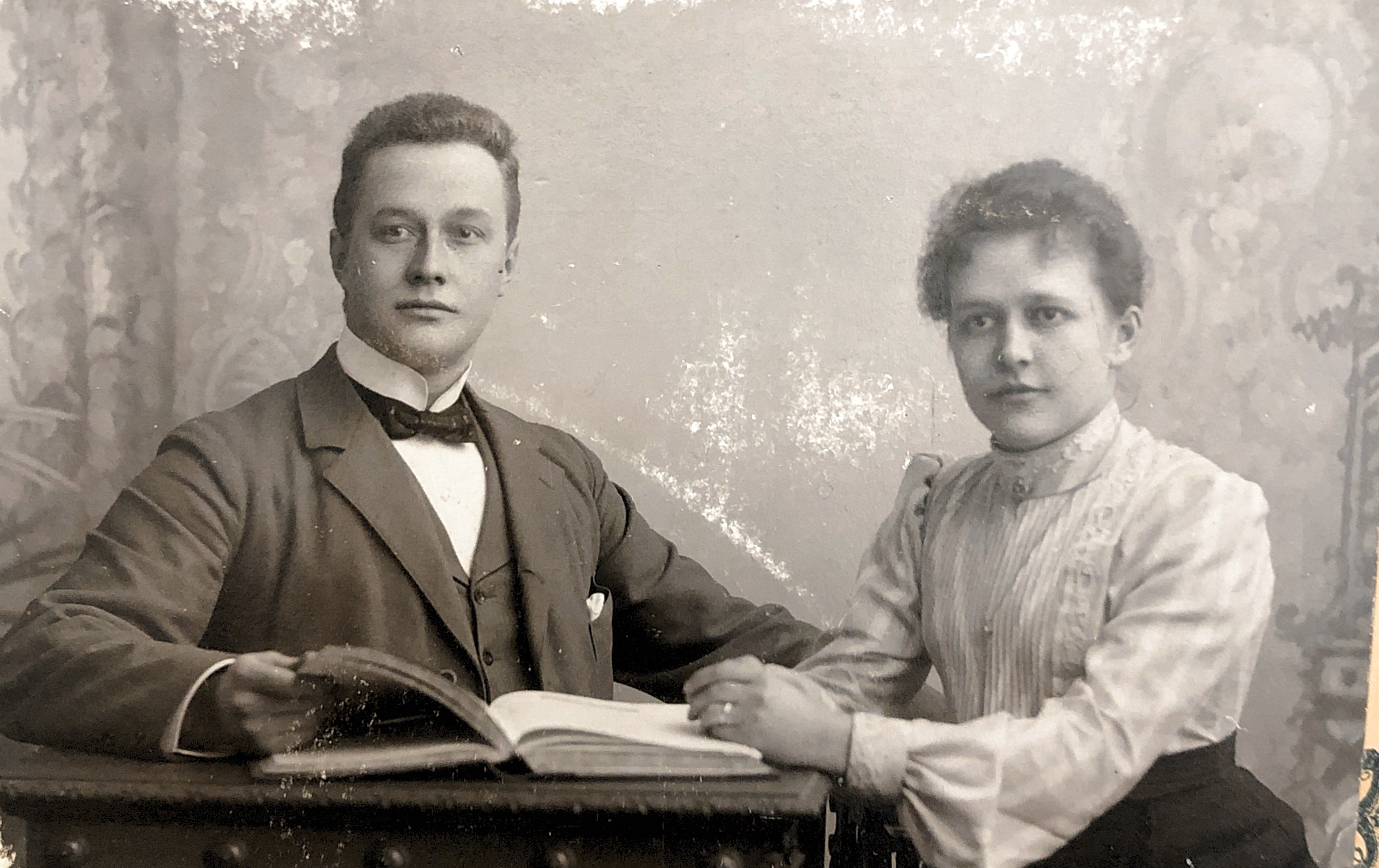 Paul & Lina Willms  1902