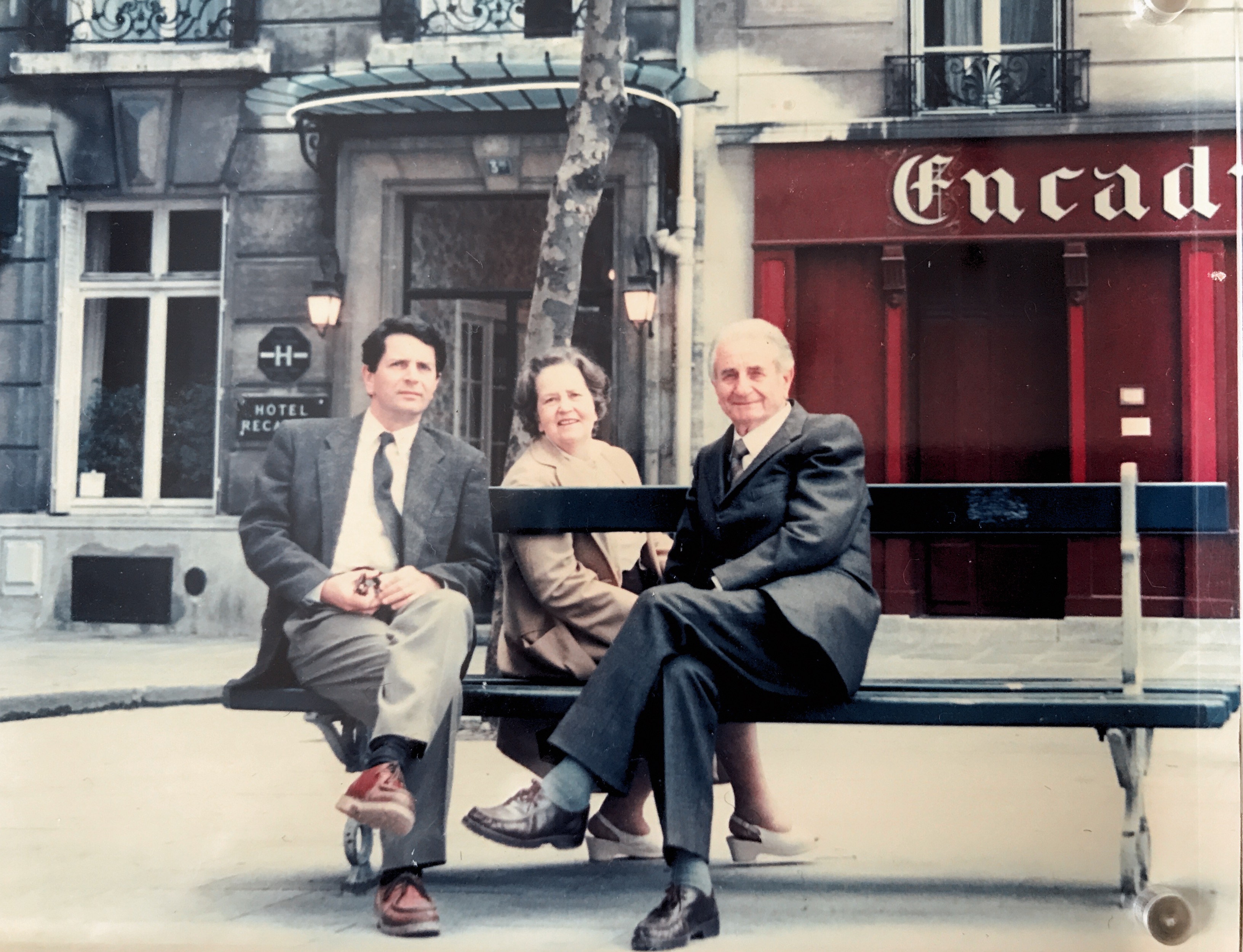 Parigi 1985. Place Saint Sulpice
Giuseppe con i genitori Francesca e Lino