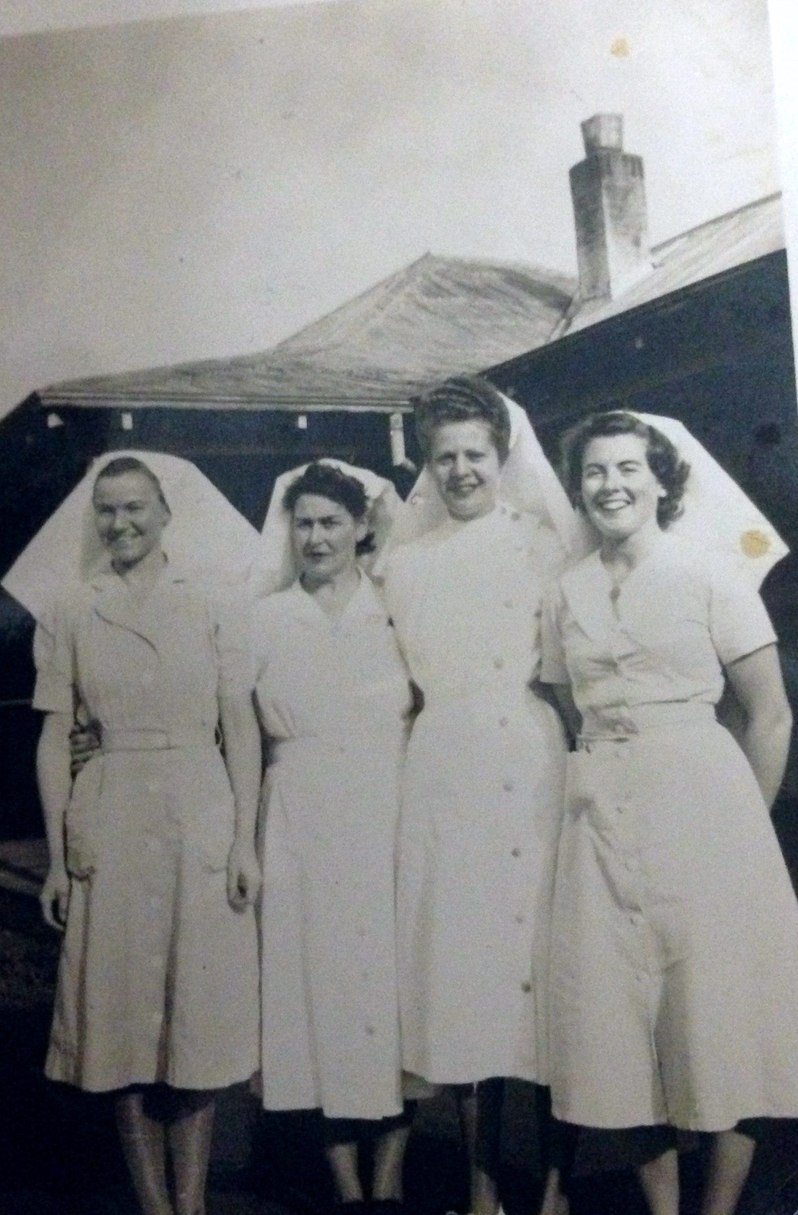Three Springs. North Midland District Hospital. Nursing 1949 Robin THOMPSON 