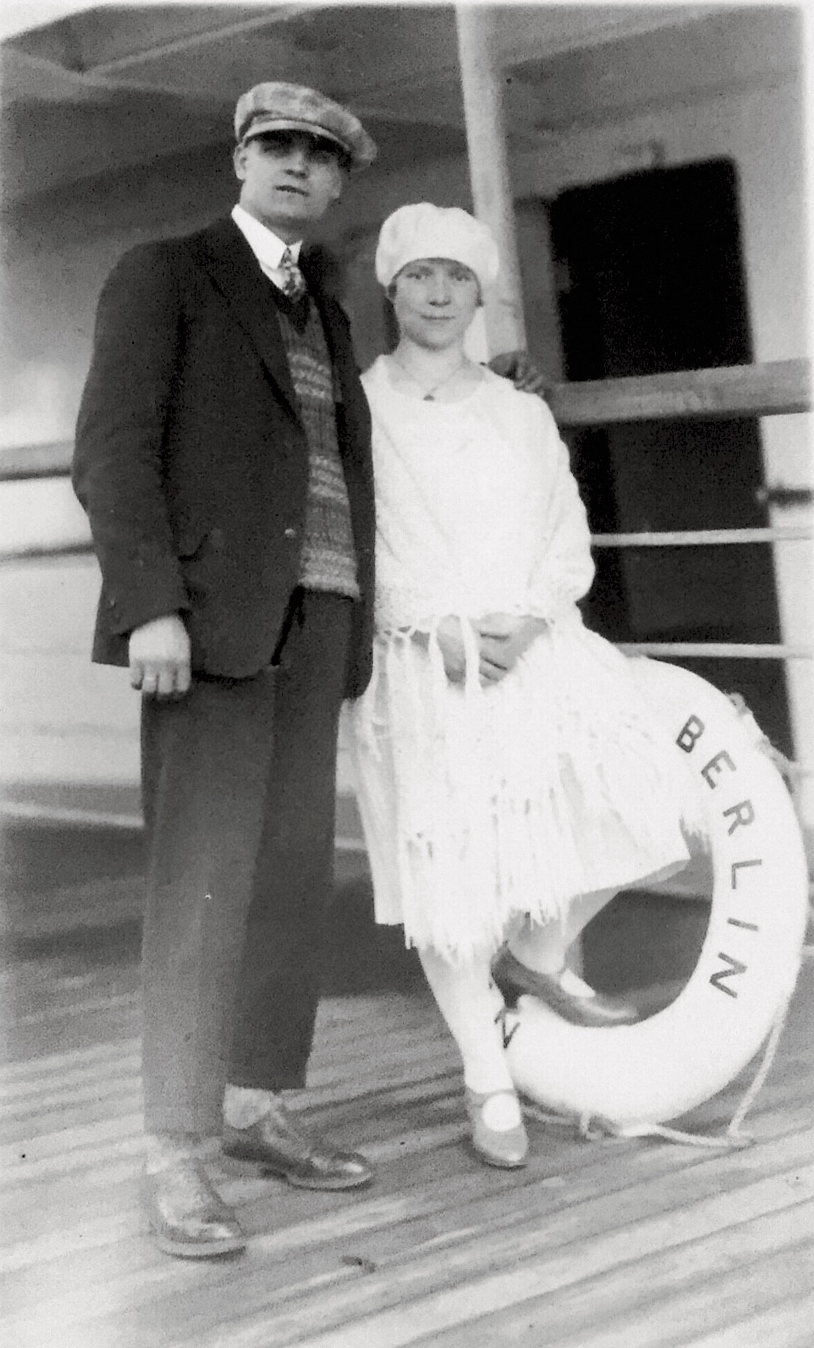 Meine Großeltern bei ihrer Immigration im Sommer 1927 auf dem Weg nach New York/USA.
