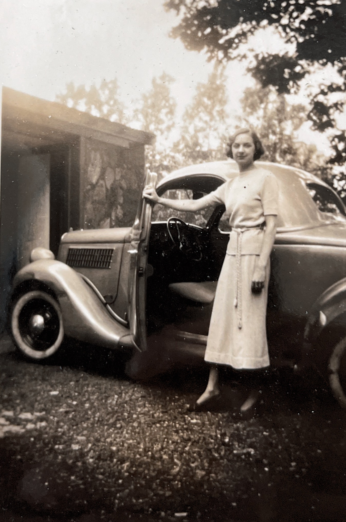 Edna og bil 1937
